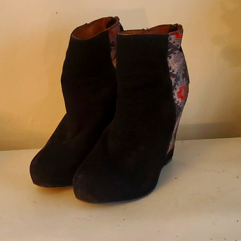Wedge booties